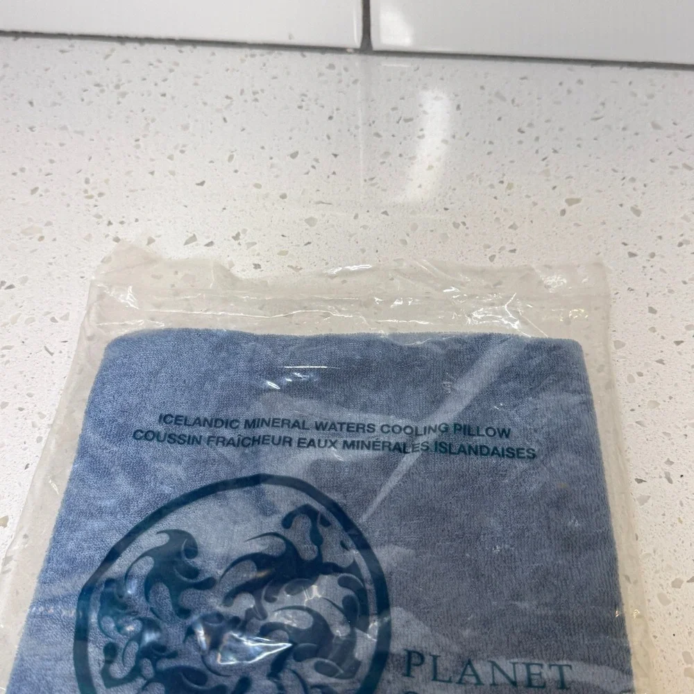 Planet Spa Icelandic Mineral Waters Cooling Pillow Blue Reusable NIP